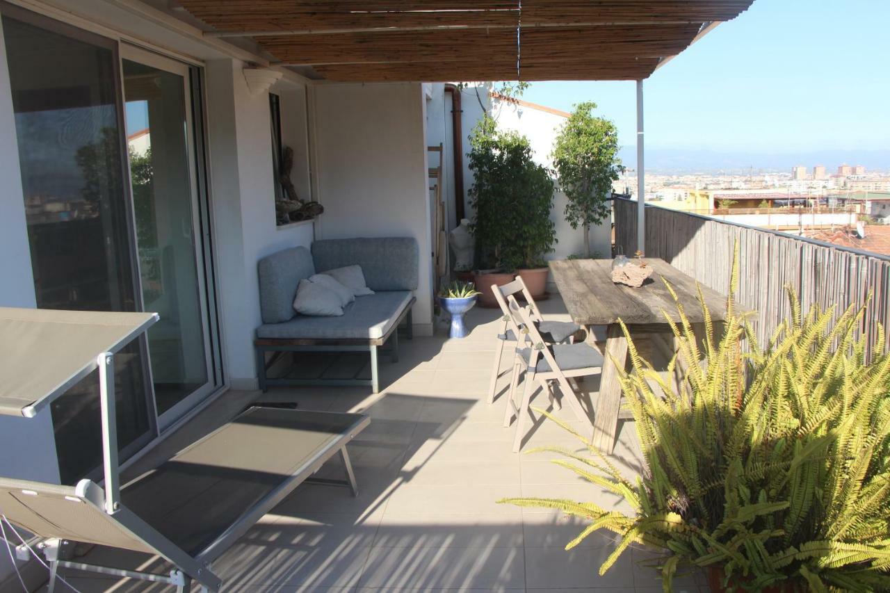 Apartmán Mini Attico Panoramico Con Terrazza Cagliari Exteriér fotografie